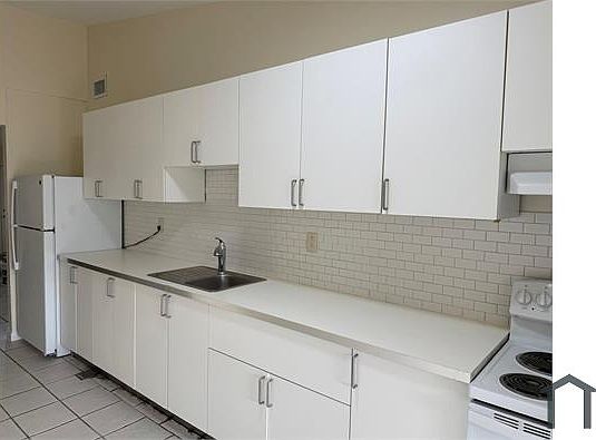 3rd image of 18018 NW 41st Pl