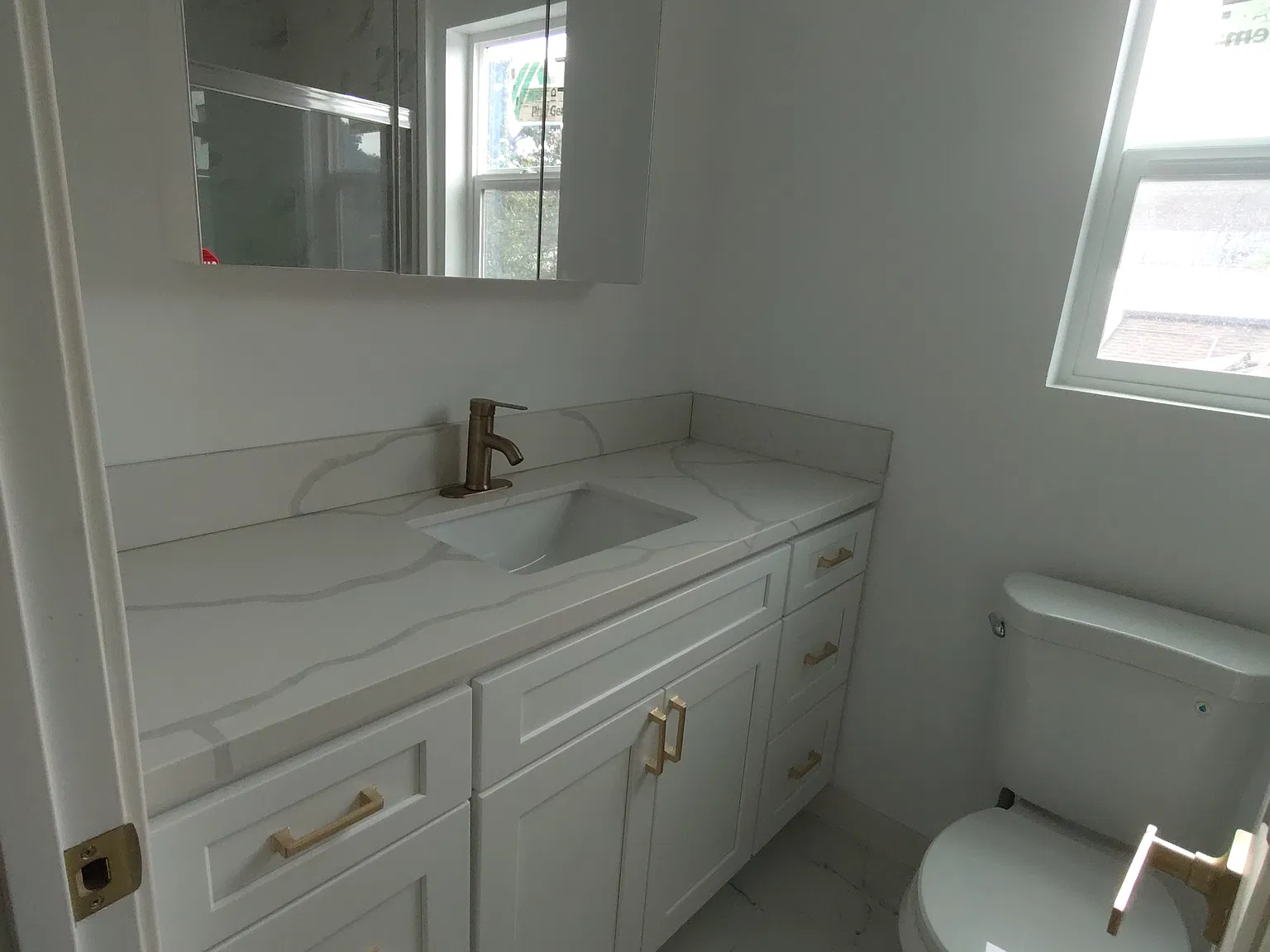 1 bed, 600 sqft, $2,100 — Photo 4