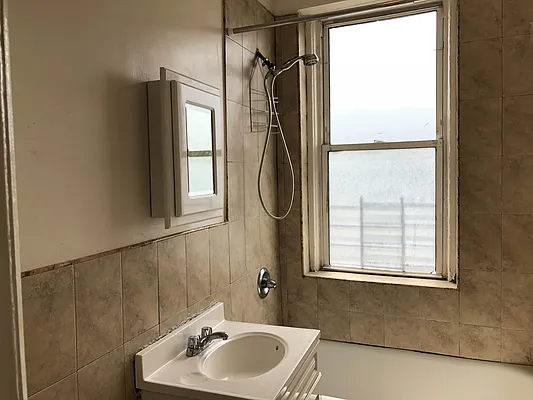 Rented by Bruma Realty LLC | media 2