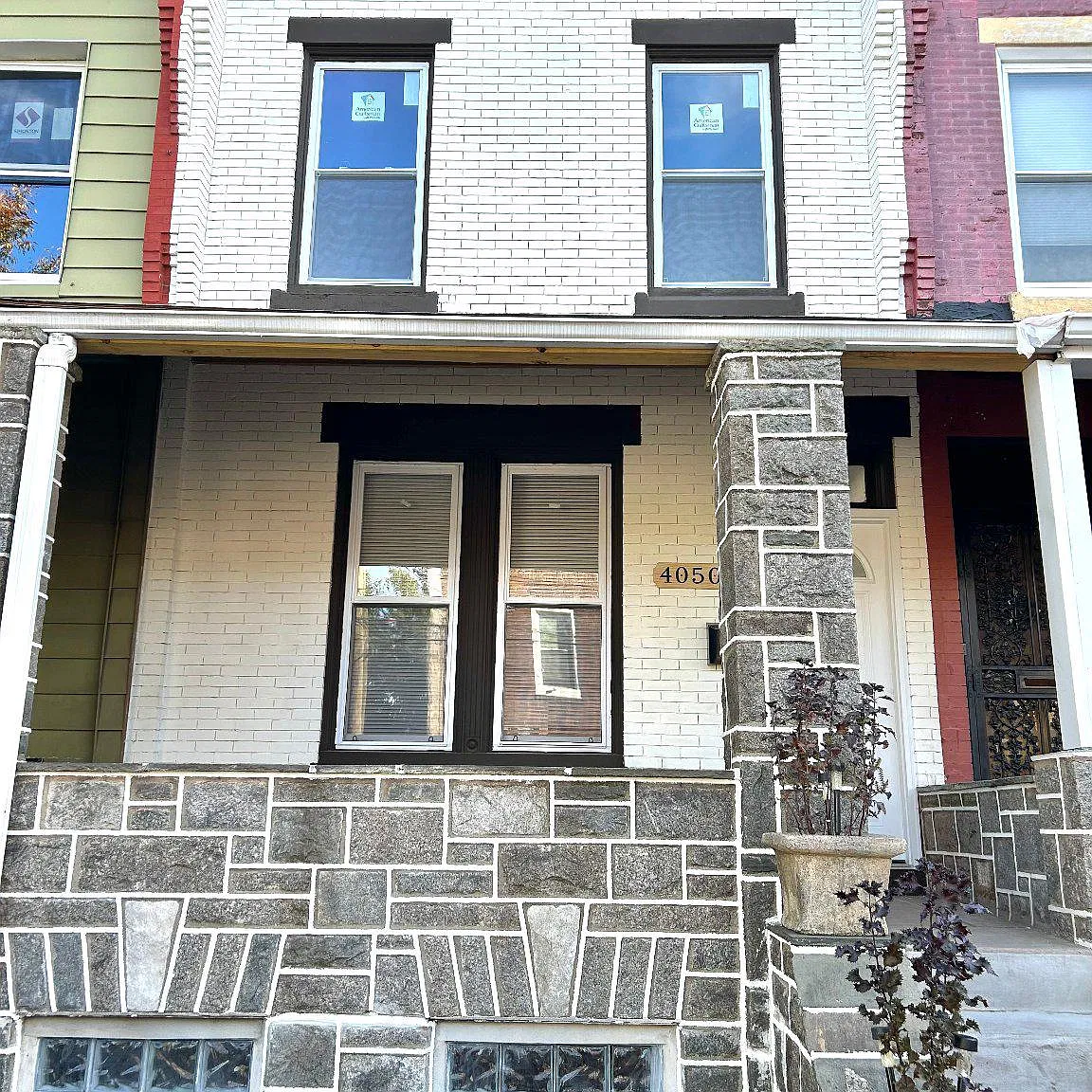 4 bed, 1.0 bath, 1140 sqft, $2,400 — Photo 3