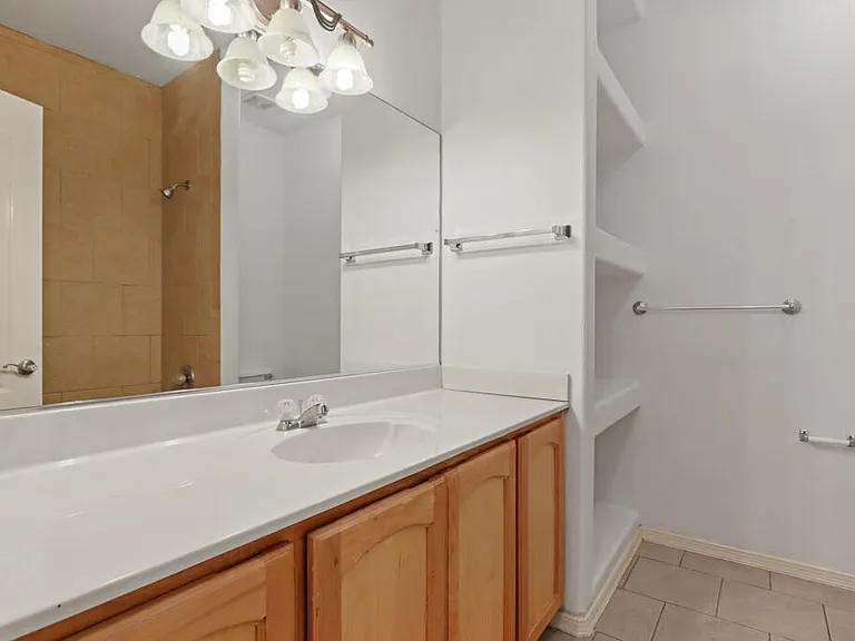 561 Green Village Ct #A — Photo 23