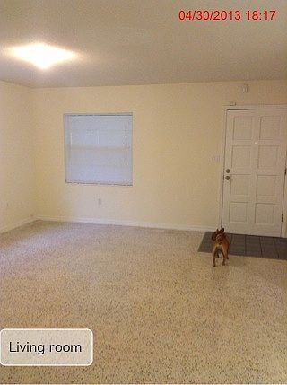 Entry / Living