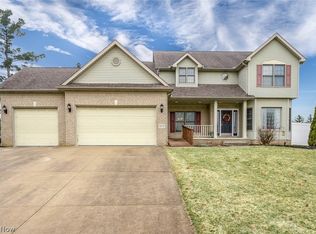5679 Shallow Creek Ave, Louisville, OH 44641