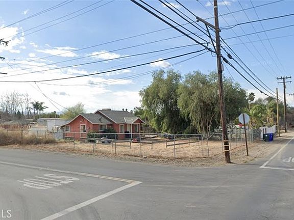 2nd image of 10312 Jurupa Rd