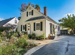 557 Blenheim Rd, Columbus, OH 43214