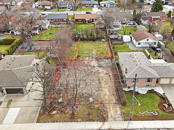 2nd image of 290 Dewitt Rd #1