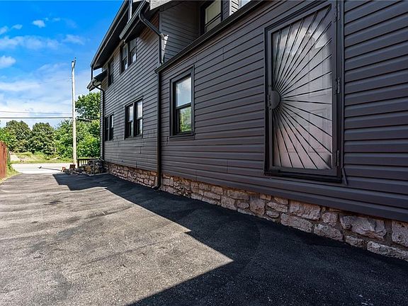 5th image of 5820 Prospect Ave