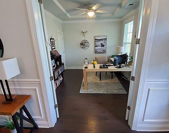 Entry view of office/bedroom