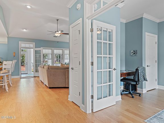 4th image of 3054 Irwin Drive SE