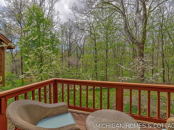 4th image of 309 Glengarry Ct
