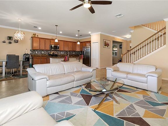 4th image of 11026 Cherry Laurel Dr