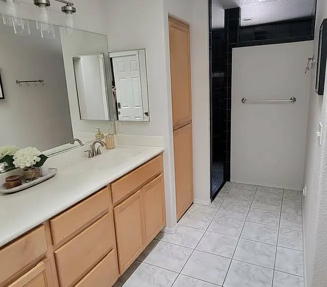 2846 Seville Ln — Photo 10