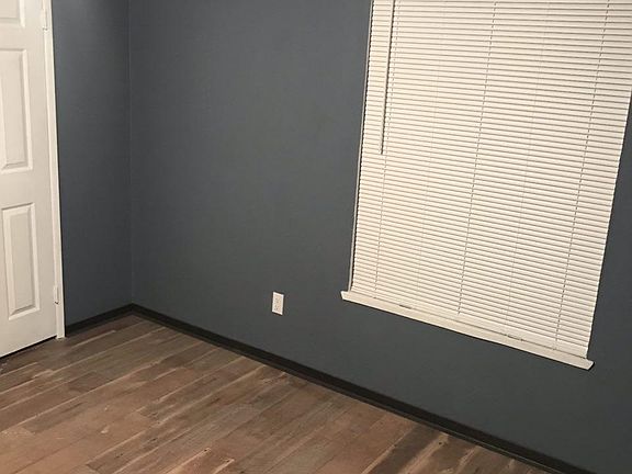 4th image of 149 W 6th St APT 29