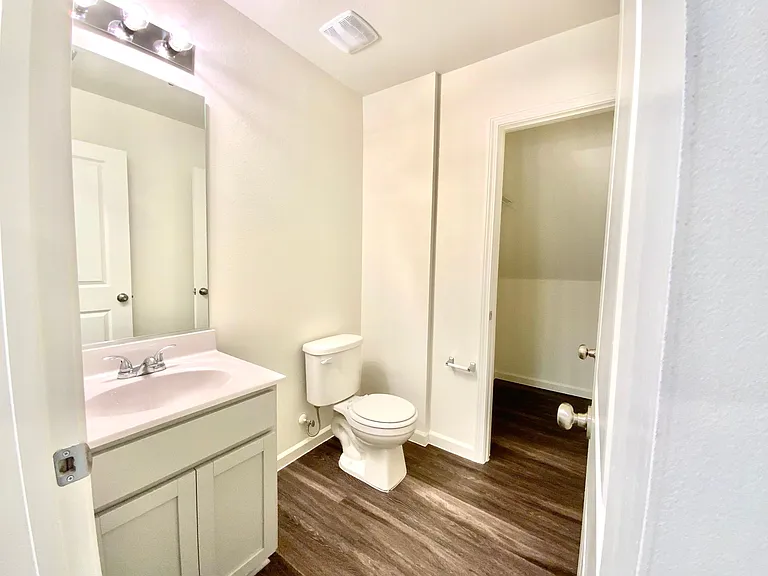 3912 Bissett Way — Photo 11