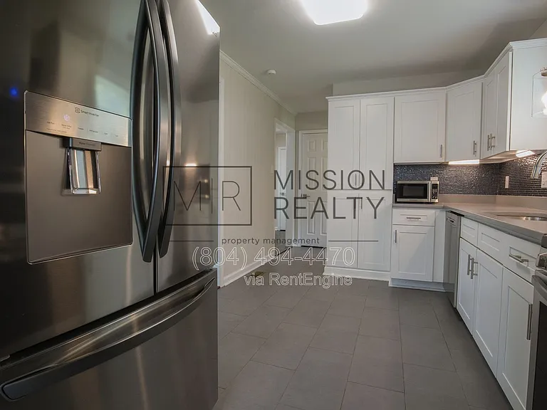 5205 Scott St — Photo 8