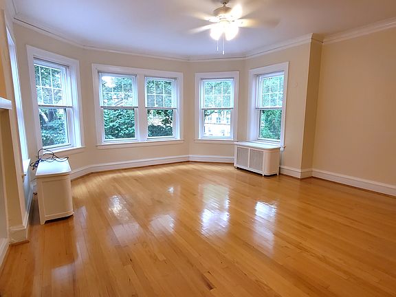 2nd image of 2305 W Arthur Ave #2