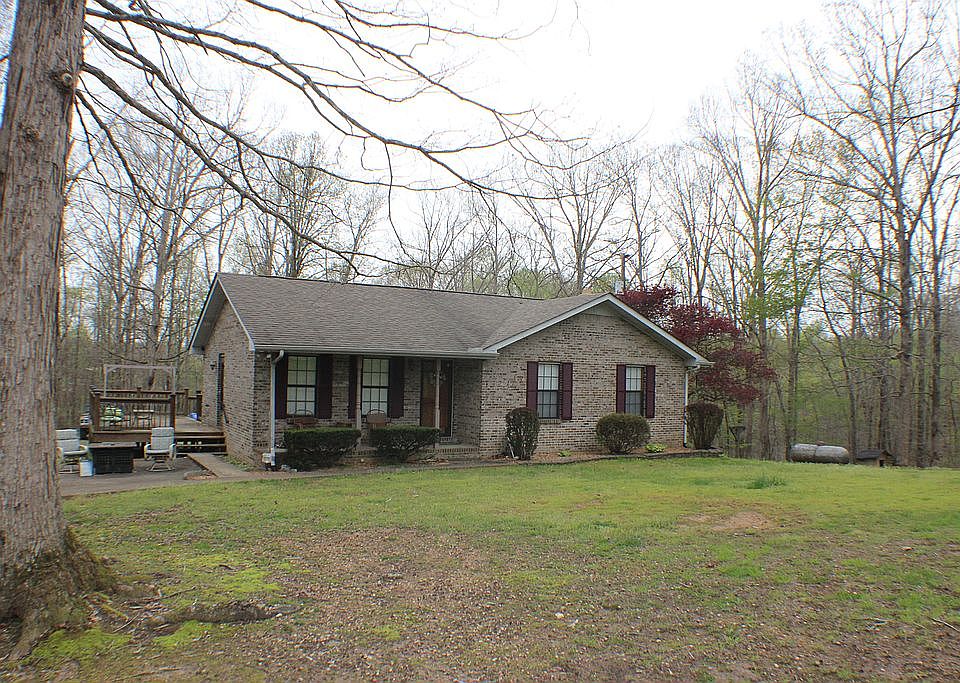 Well kept 2 story brick home