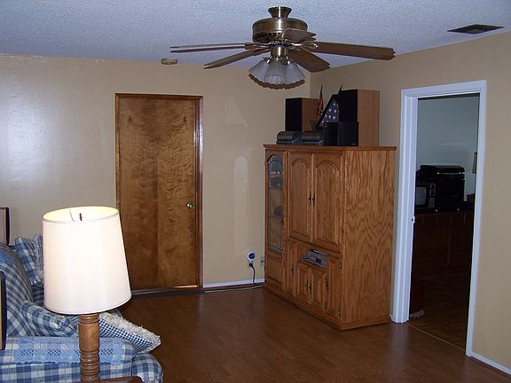2nd image of 747 N Towne Ave
