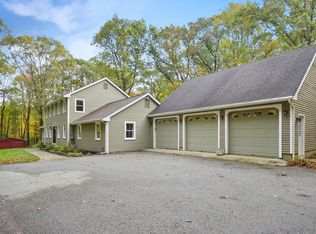 26 Center Rd, Woodstock, CT 06281