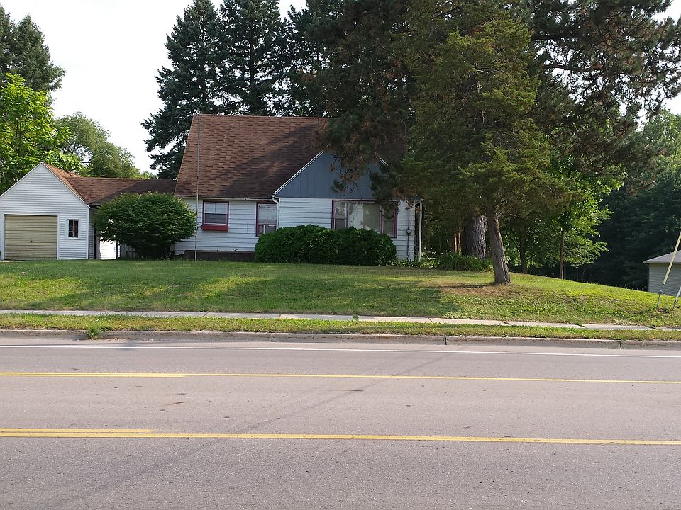 2nd image of 4748 Willoughby Rd