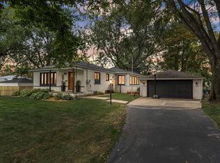 585 S John Hix St, Westland, MI 48186