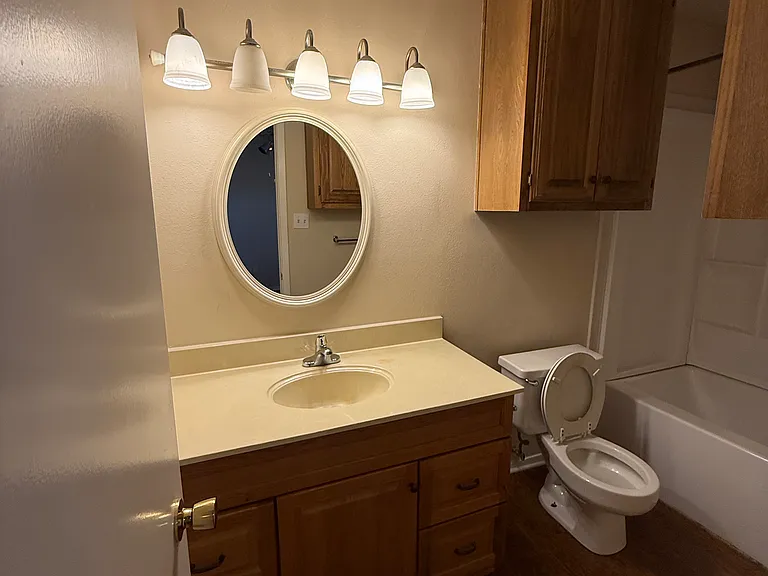 1408 N Newsom St #A — Photo 7