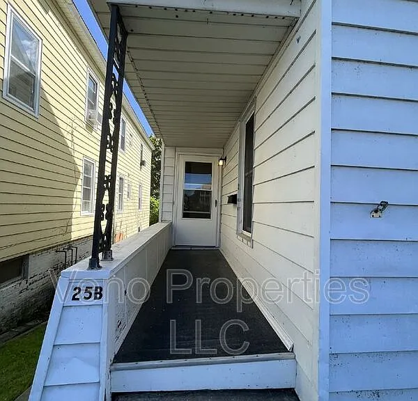 25 William St #B — Photo 3