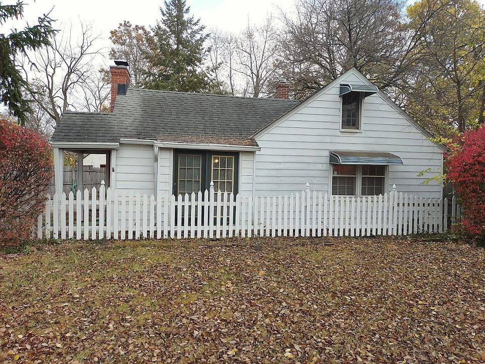 1st image of 2600 Fairport Ave