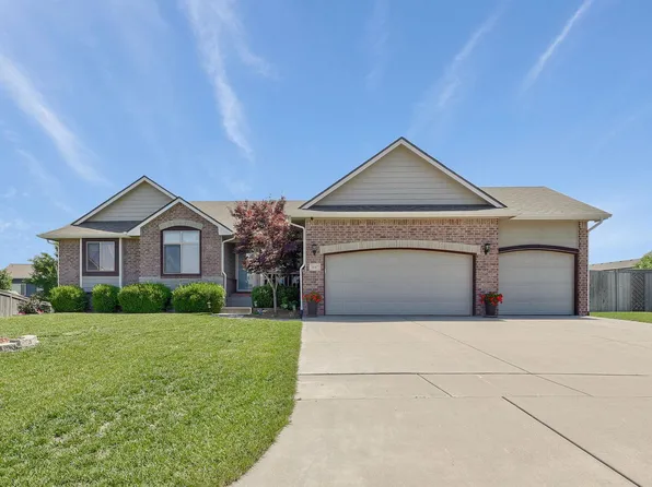 2647 N Woodridge Ct, Wichita, KS 67226
