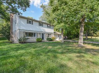 8238 Asbury Hills Dr, Cincinnati, OH 45255