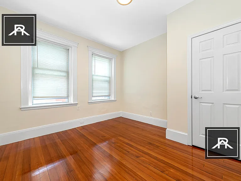 48 Brackett St #2 — Photo 11