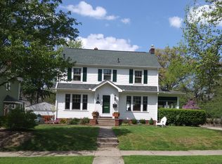 168 E Dunedin Rd, Columbus, OH 43214