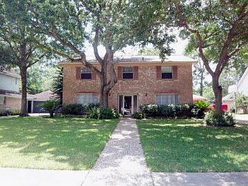 1st image of 140 Saint Andrews Dr