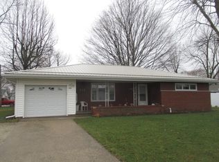 315 E Orchard Ave, Atwood, IL 61913