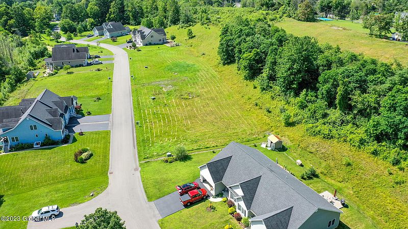 2nd image of 7 Quail Run