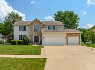 9705 Southern Oaks Ct, Portage, MI 49002