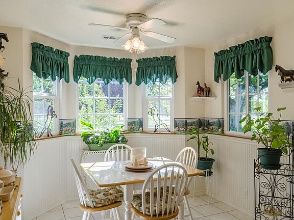 3276 Majestic Oak Circle-2