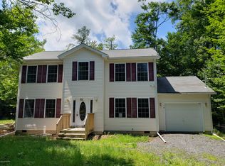 5416 Ridgefield Dr, Tobyhanna, PA 18466