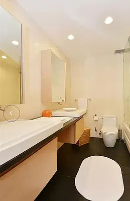 Rented by Domus Realty | media 10