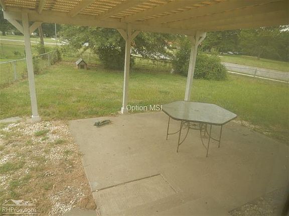 5th image of 9100 Manchester Ave