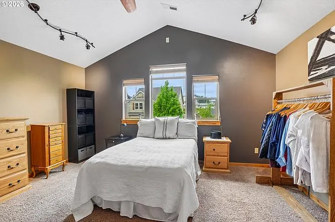 286 SE Condor Dr — Photo 22