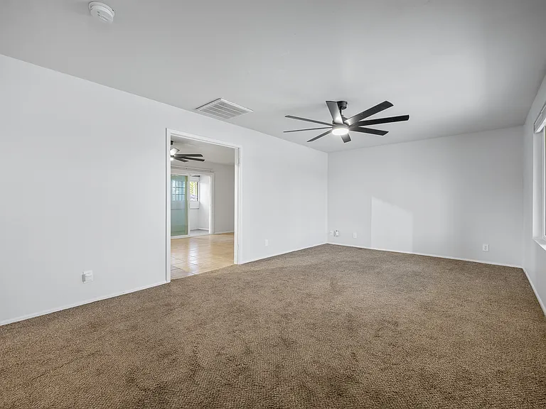3702 W Tuckey Ln — Photo 6