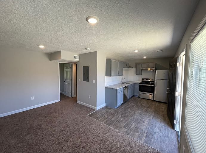 1st image of 15402 Bellaire Ave #1