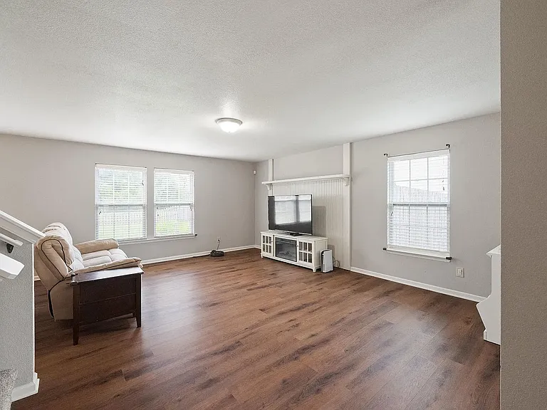 4898 Little Pine Dr — Photo 13