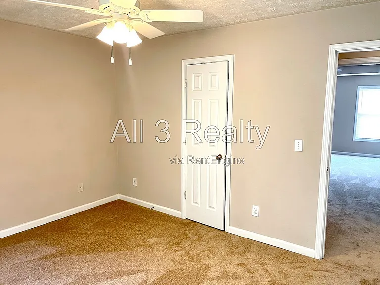 1908 Demilio Dr — Photo 22
