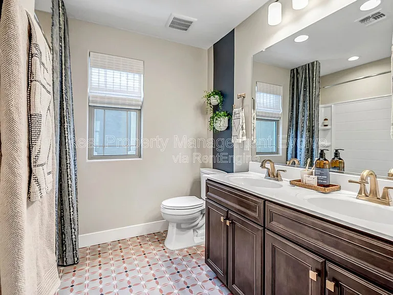 43256 N Hinoki St — Photo 11