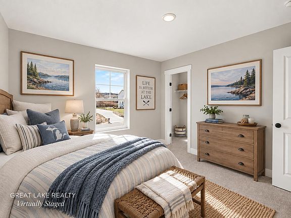 4th image of 684 Vienna Way