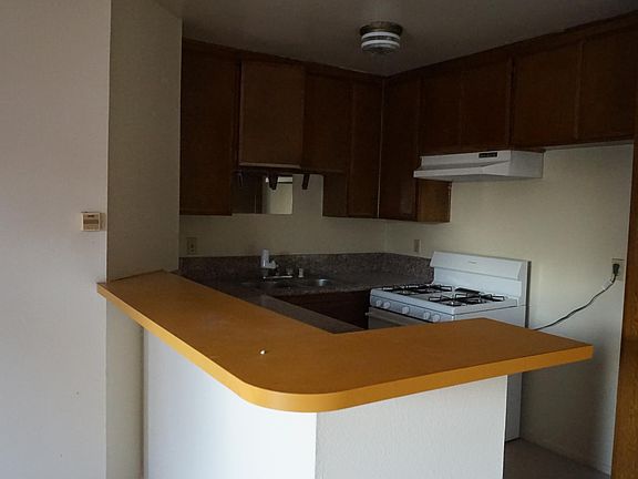 2nd image of 1441 Lake Shore Ave #9