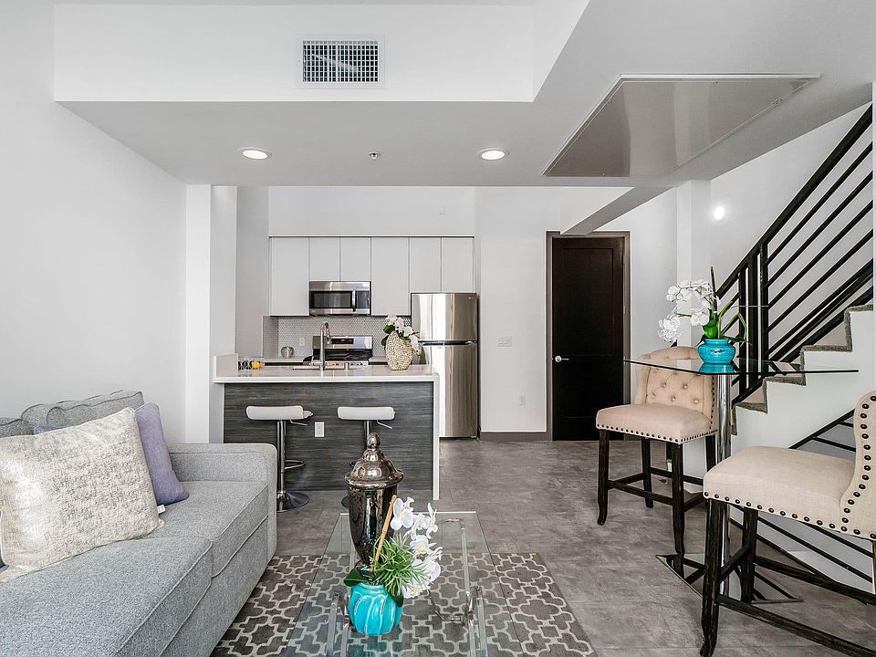 1st image of 3815 W Avenue 43