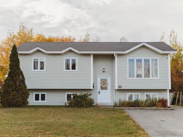 33 Corrigan Street, Gander, NL A1V2N4